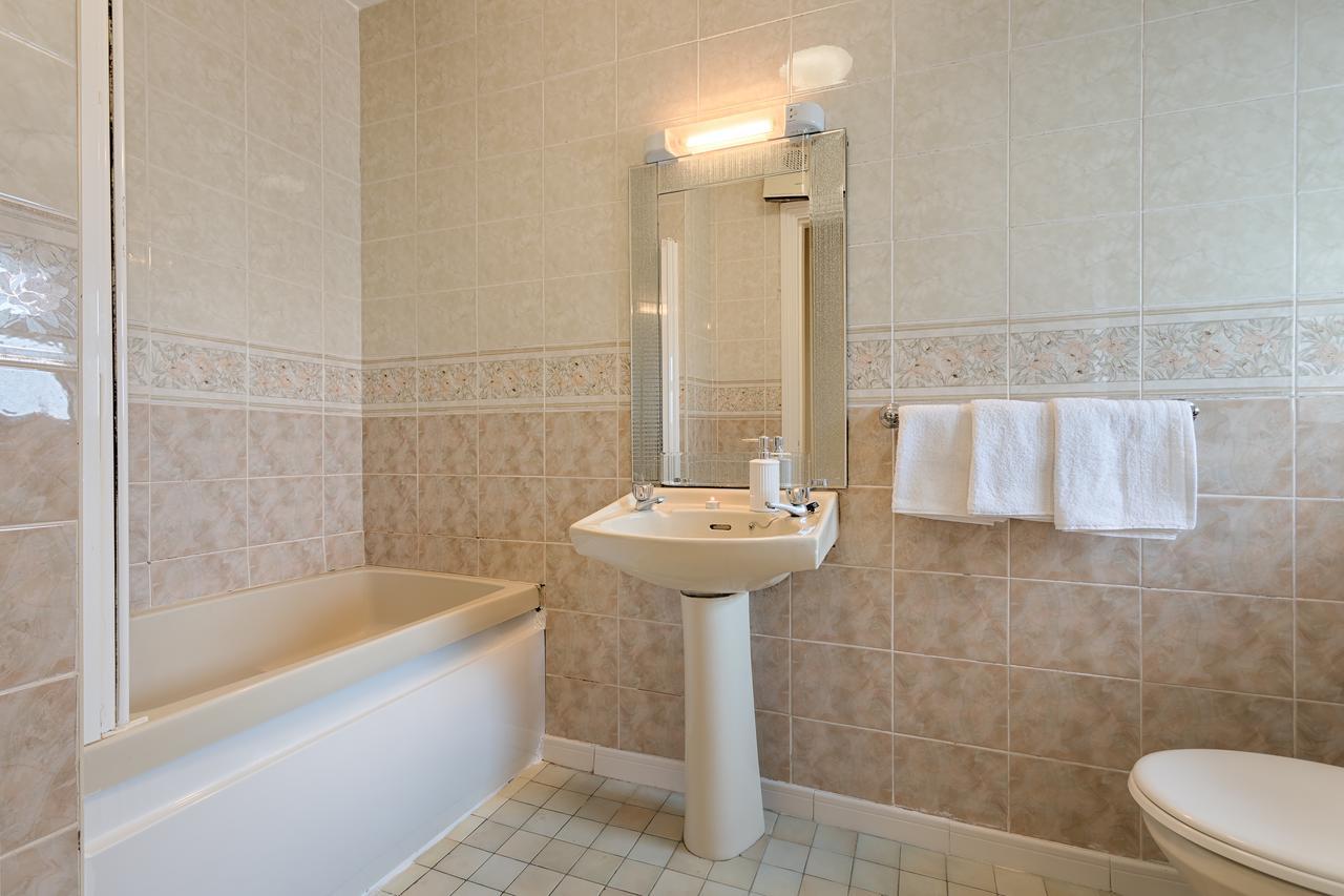 גלוואיי City Center - 3 Minutes Walk To The Town Square מראה חיצוני תמונה